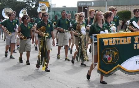 Western Hills Home Coming Parade 14v